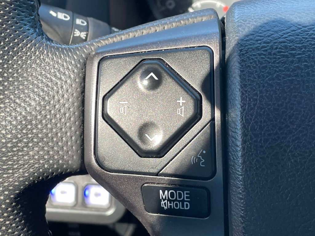 Used 2020 Toyota Tacoma TRD Sport AWD/4WD image 29