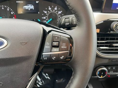 Used 2022 Ford Escape SEL image 19