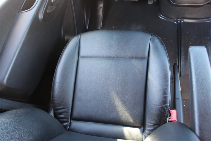 Used 2025 Mercedes-Benz Sprinter 2500 image 21