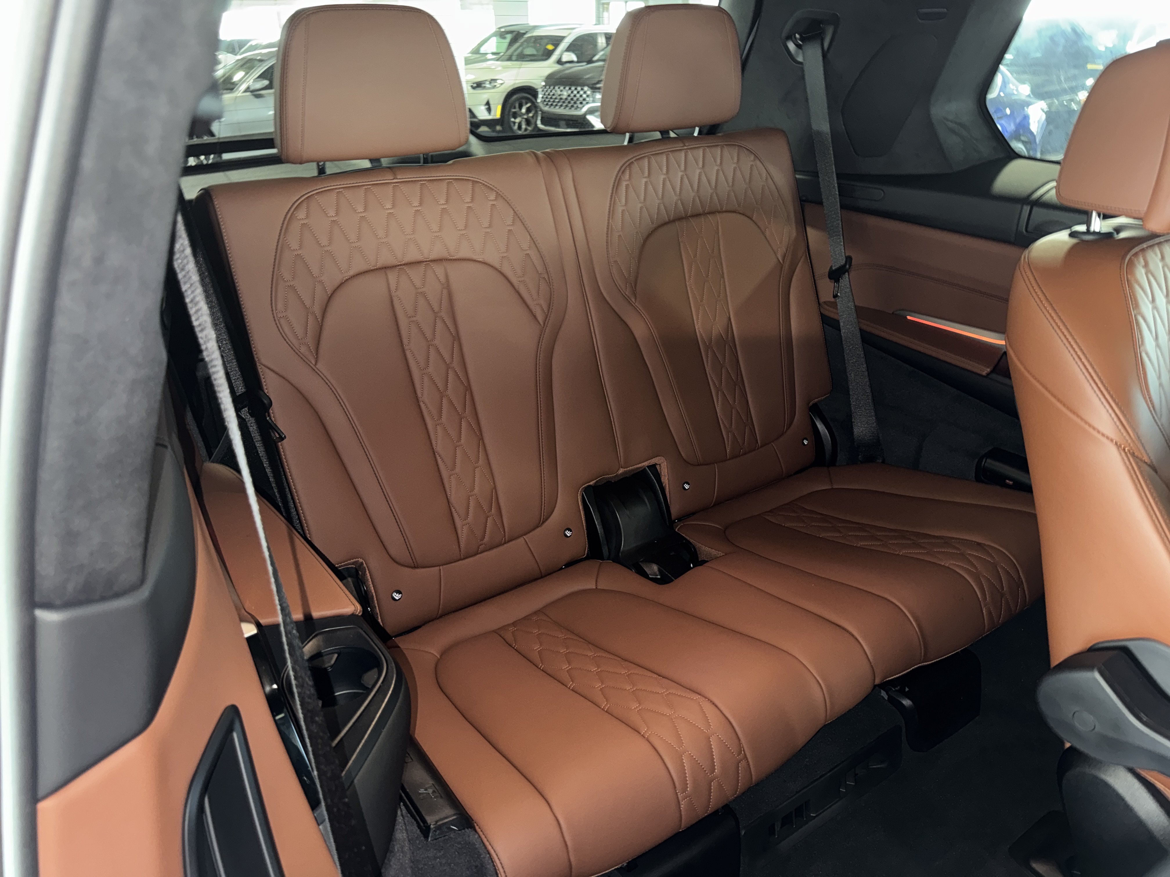 Certified 2026 BMW X7 xDrive40i w/ M Sport Package AWD/4WD image 13