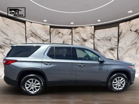 Used 2019 Chevrolet Traverse LT AWD/4WD image 4