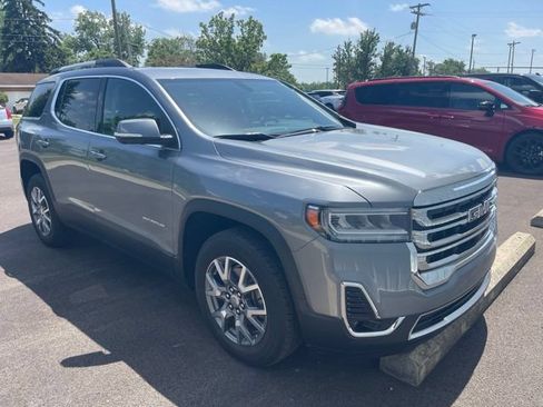 Used 2020 GMC Acadia SLT w/ Premium Package FWD image 2