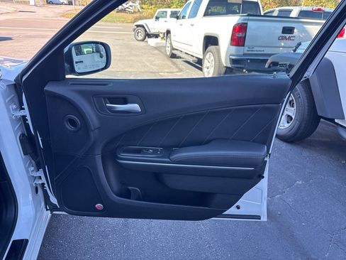 Used 2015 Dodge Charger SXT w/ AWD Premium Group image 25