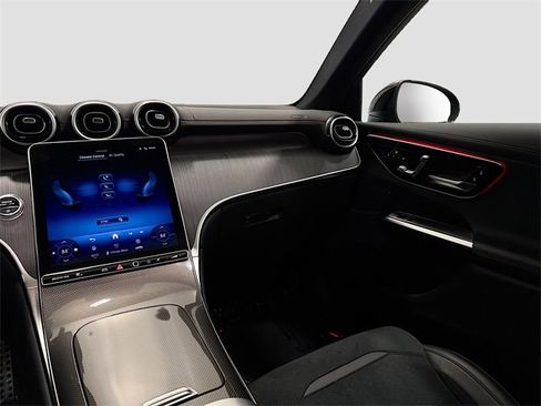 Used 2025 Mercedes-Benz GLC 43 AMG 4MATIC image 24