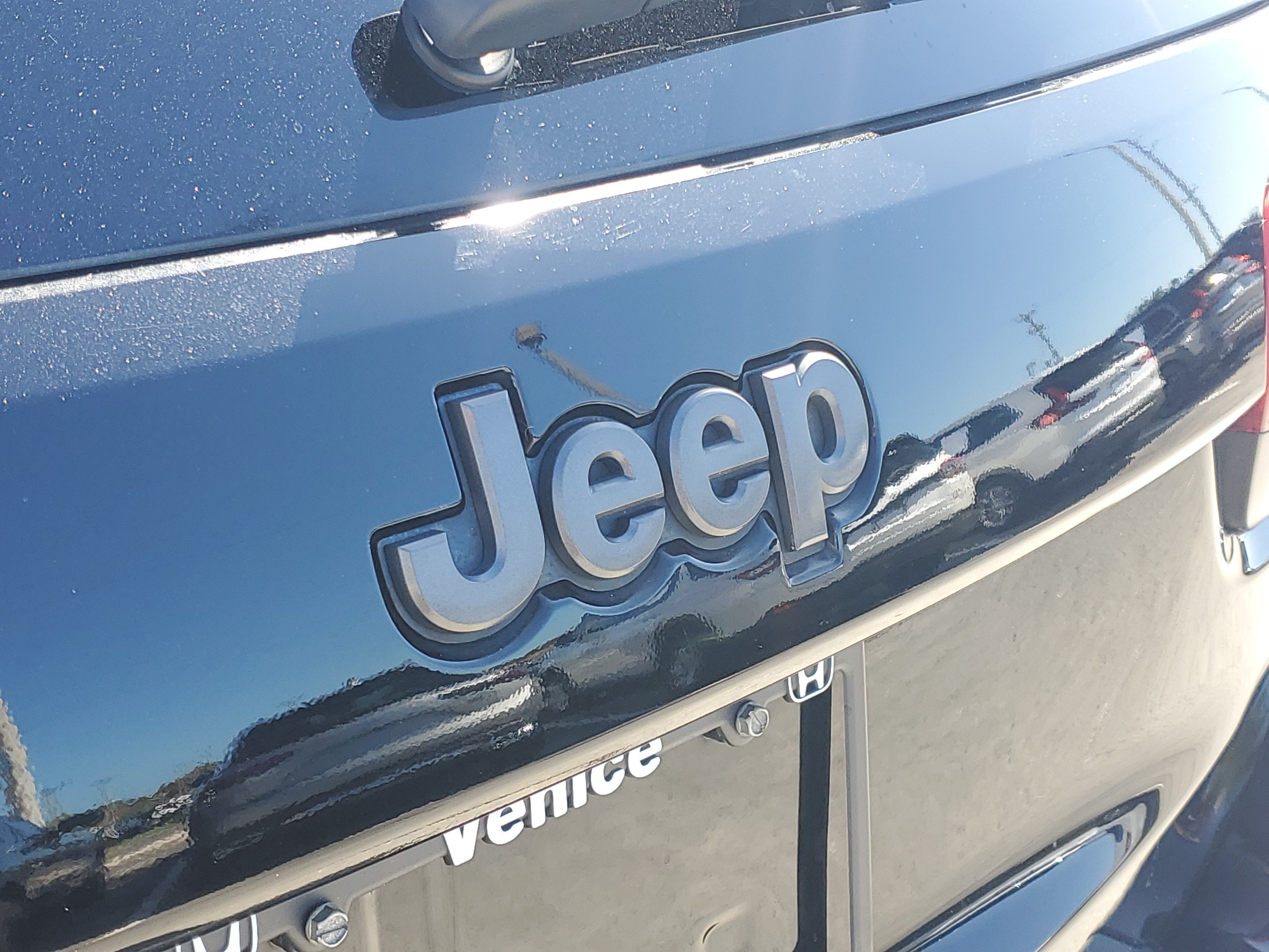 Used 2020 Jeep Grand Cherokee High Altitude RWD image 12