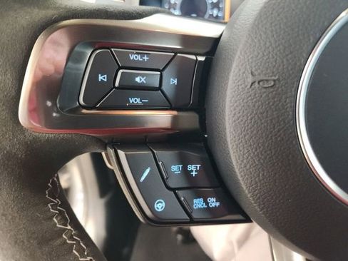 Used 2022 Ford Mustang Shelby GT500 w/ Carbon Fiber Track Pack RWD image 30
