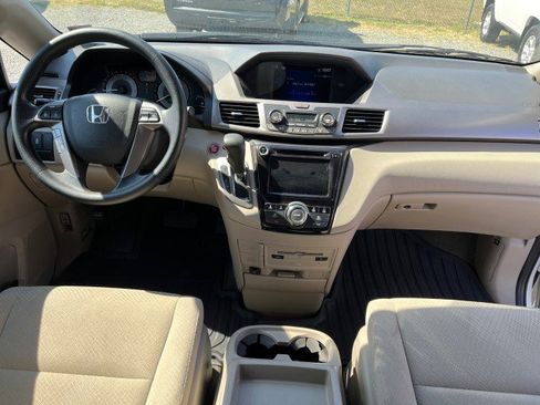 Used 2016 Honda Odyssey SE image 24