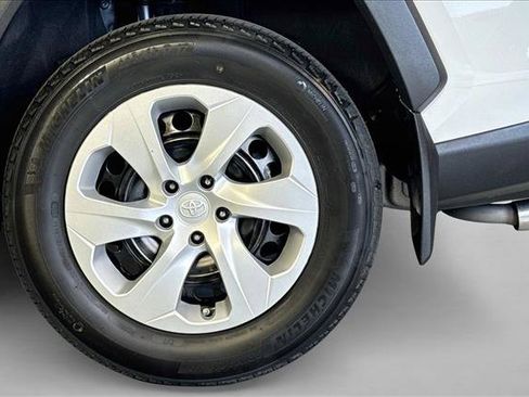 Used 2023 Toyota RAV4 LE FWD image 28