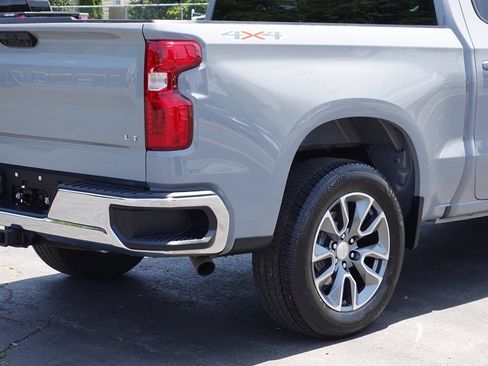 Used 2024 Chevrolet Silverado 1500 LT AWD/4WD image 11