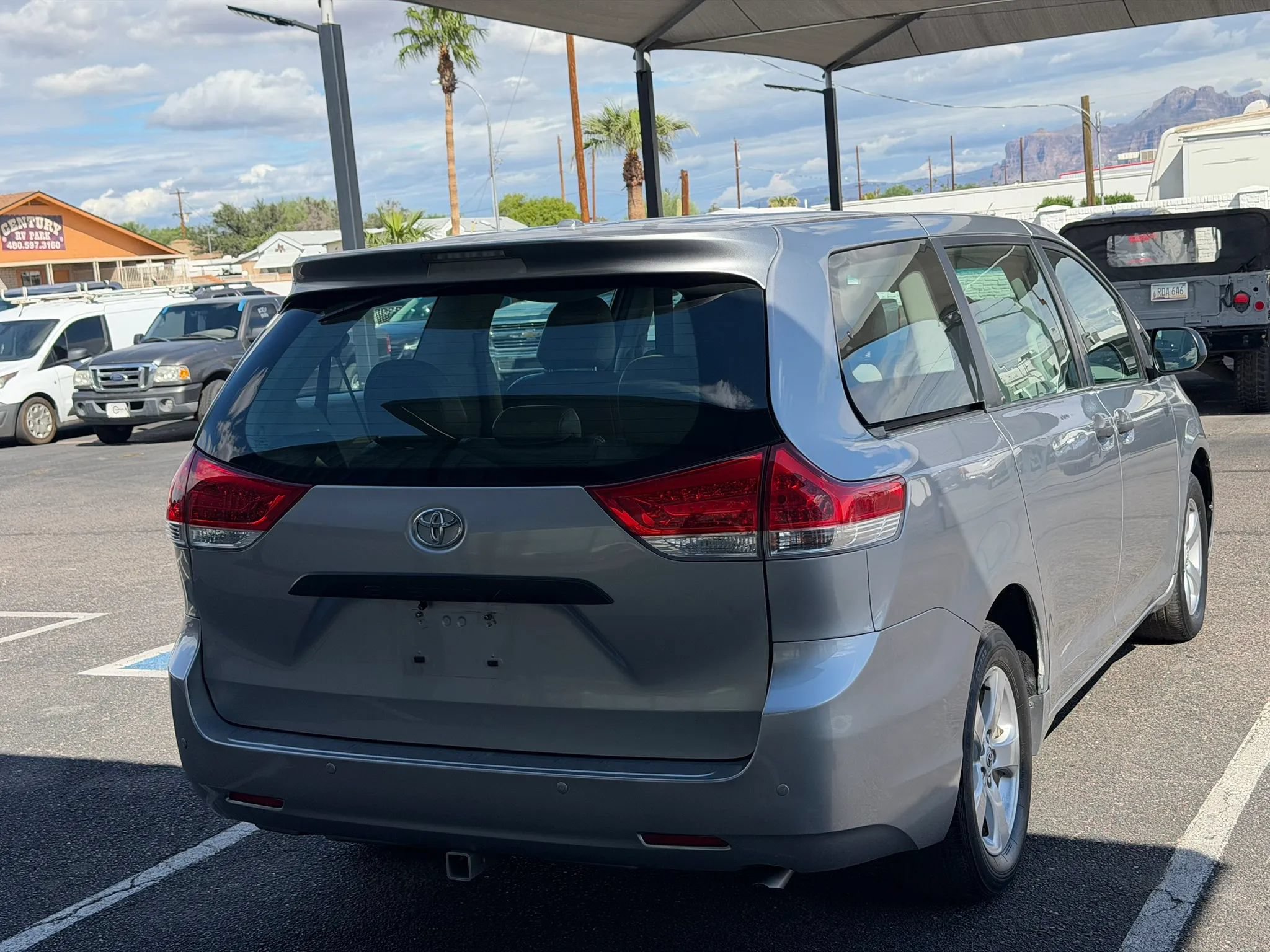 Used 2011 Toyota Sienna FWD image 9