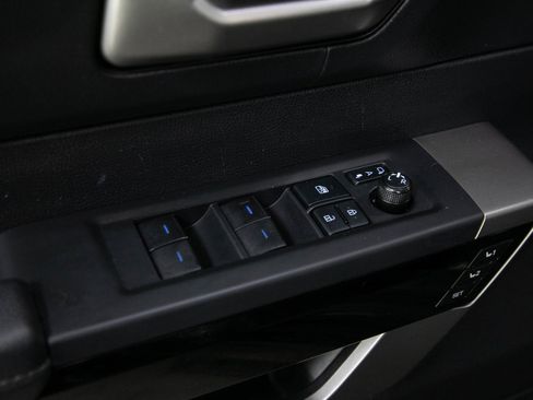 Used 2022 Toyota Tundra Limited AWD/4WD image 17