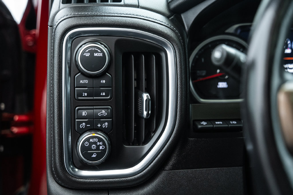 Used 2021 Chevrolet Silverado 1500 High Country w/ Technology Package AWD/4WD image 46