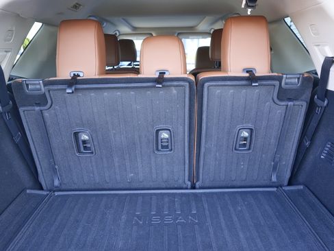 Certified 2024 Nissan Pathfinder Platinum AWD/4WD image 13