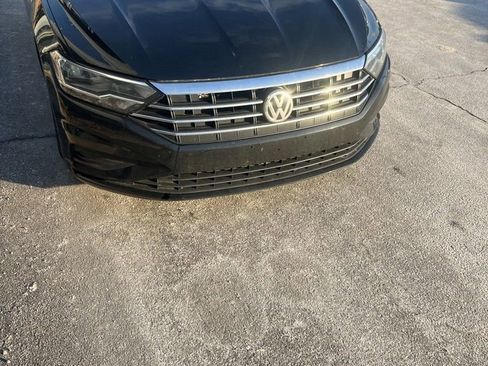Used 2019 Volkswagen Jetta SE image 1
