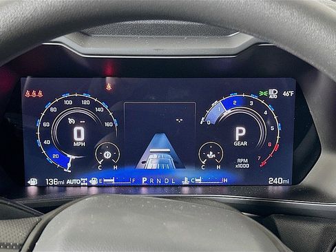 Used 2025 Chevrolet Colorado Trail Boss image 15