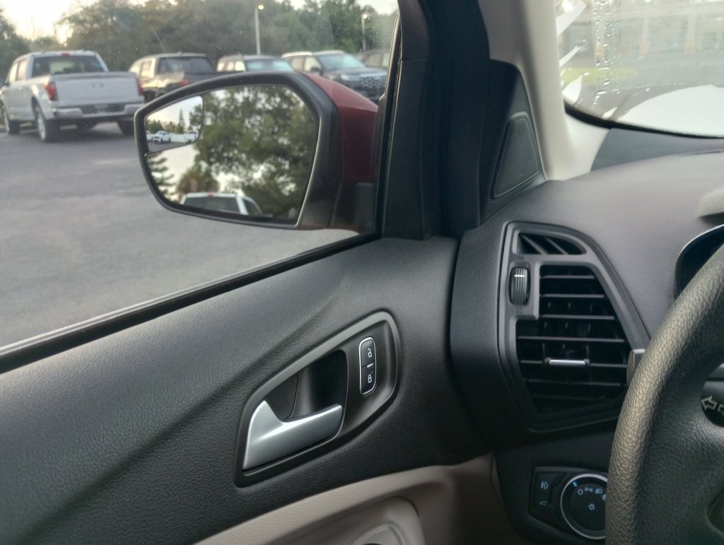 Certified 2019 Ford Escape SE FWD image 19