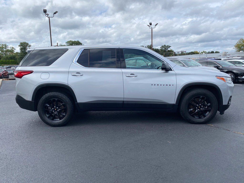 Used 2019 Chevrolet Traverse LS w/ LPO, Floor Liner Package AWD/4WD image 2