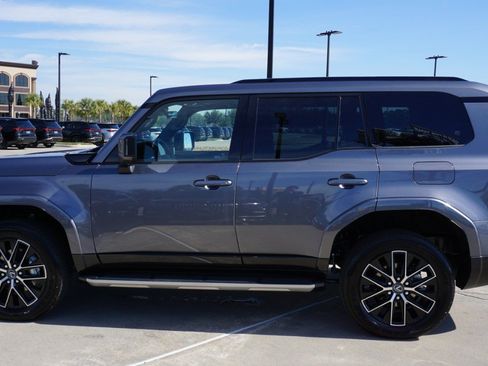 Used 2025 Lexus GX 550 GX 550 Premium+ w/ Accessory Package (2T) image 5