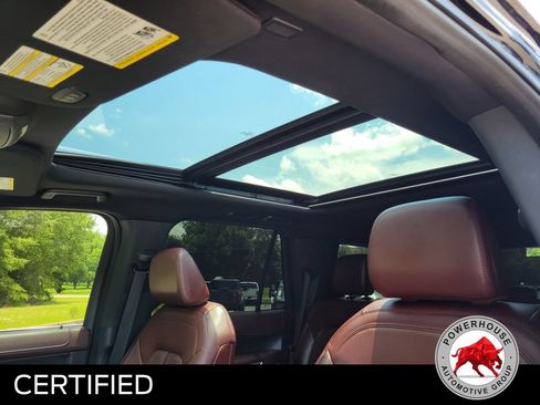 Used 2022 Ford Expedition Limited AWD/4WD image 25