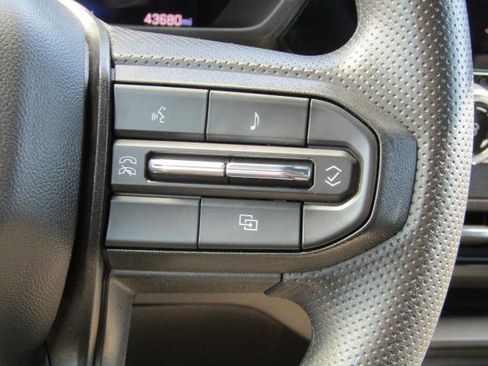 Used 2024 Chevrolet Colorado W/T w/ Safety Package AWD/4WD image 19