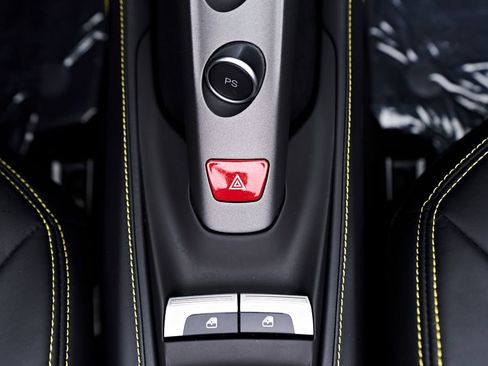 Used 2019 Ferrari 488 Spider RWD image 74