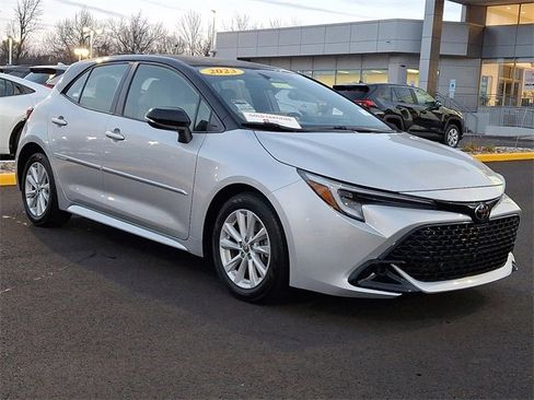 Certified 2023 Toyota Corolla SE image 2