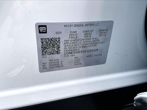 Used 2025 Chevrolet Traverse LT w/ Enhanced Driving Package AWD/4WD image 31