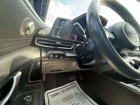 Used 2021 Hyundai Elantra SEL FWD image 19