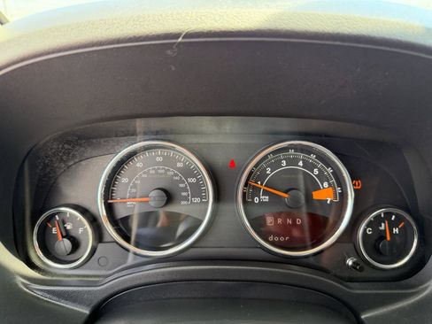 Used 2017 Jeep Compass High Altitude FWD image 52