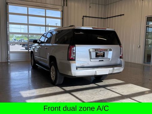 Used 2020 GMC Yukon XL Denali RWD image 7