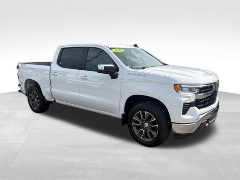 Used 2023 Chevrolet Silverado 1500 LT AWD/4WD image 7