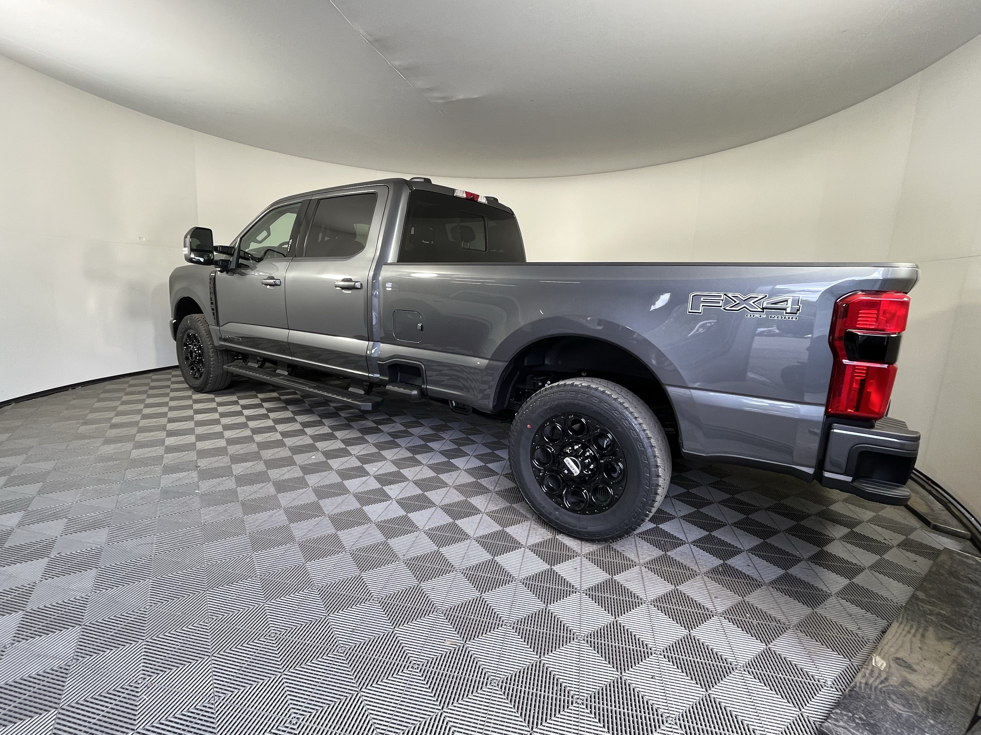 New 2026 Ford F350 Lariat w/ Black Appearance Package AWD/4WD image 3