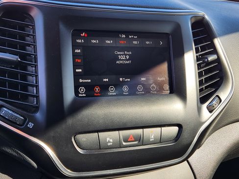 Used 2021 Jeep Cherokee Latitude Plus image 21