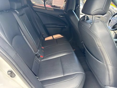 Used 2020 Lexus UX 250h w/ Premium Package AWD/4WD image 44
