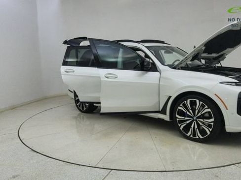 Used 2025 BMW X7 M60i AWD/4WD image 79