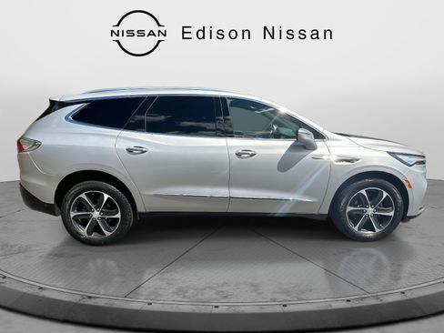 Used 2022 Buick Enclave Essence w/ Experience Buick Package image 4