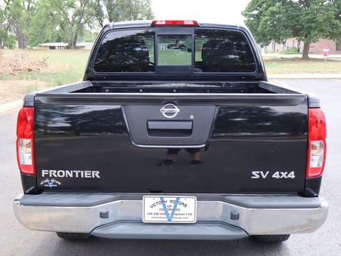 Used 2014 Nissan Frontier SV AWD/4WD image 6