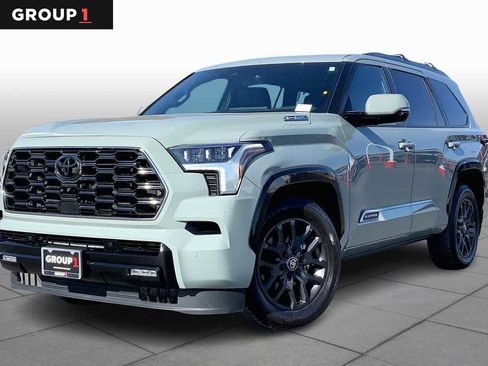 Used 2025 Toyota Sequoia Platinum image 1