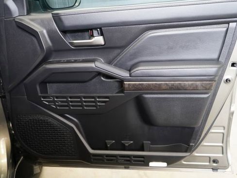Used 2025 Toyota Tacoma Limited AWD/4WD image 61