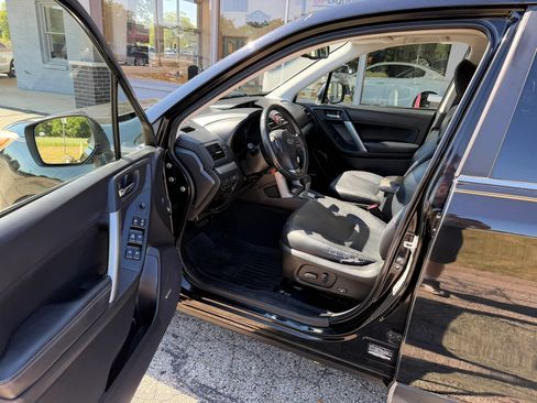 Used 2014 Subaru Forester 2.5i Touring w/ Popular Package #1 AWD/4WD image 9