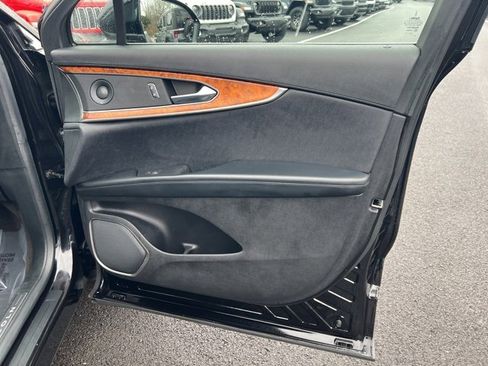 Used 2020 Lincoln Nautilus Reserve image 31