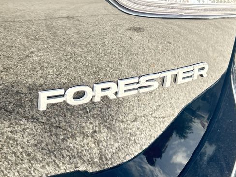 Used 2023 Subaru Forester Limited AWD/4WD image 8