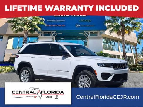 New 2026 Jeep Grand Cherokee Laredo image 1