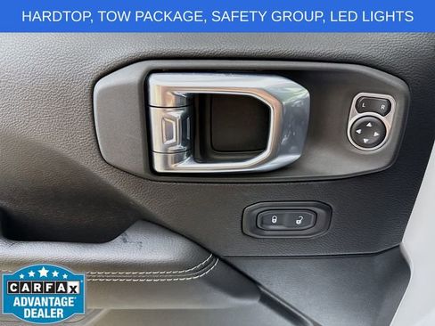 Used 2021 Jeep Wrangler Unlimited Sahara w/ LED Lighting Group AWD/4WD image 17