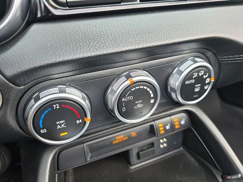 Used 2017 FIAT 124 Spider Lusso image 24