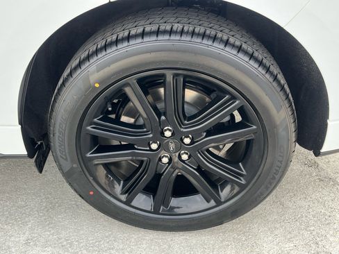 Certified 2024 Ford Edge ST-Line image 20