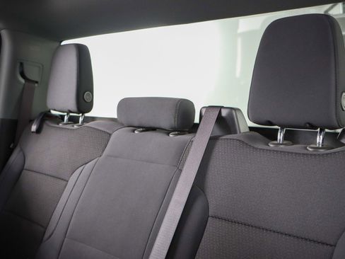 Used 2024 Chevrolet Silverado 2500 Custom image 25