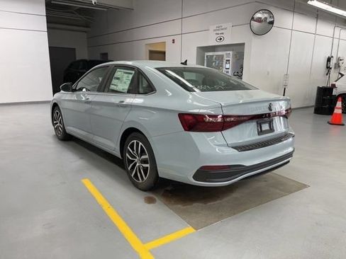 New 2026 Volkswagen Jetta SE FWD image 2
