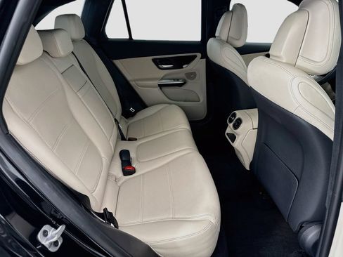 Certified 2024 Mercedes-Benz GLC 300 4MATIC image 20