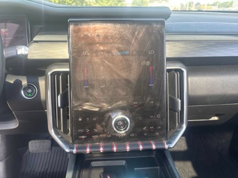 Used 2024 GMC Acadia AT4 w/ LPO, Floor Liner Package AWD/4WD image 17